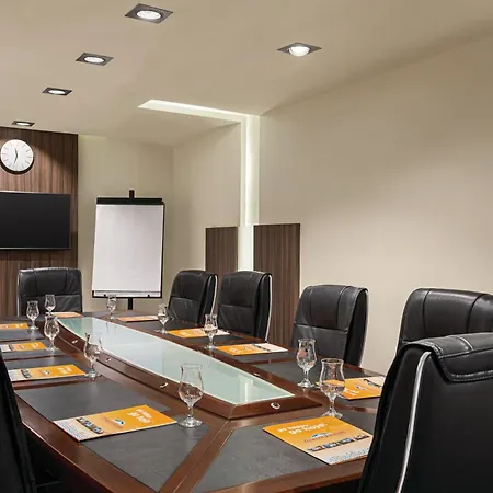 Howard Johnson Dammam Hotel-2